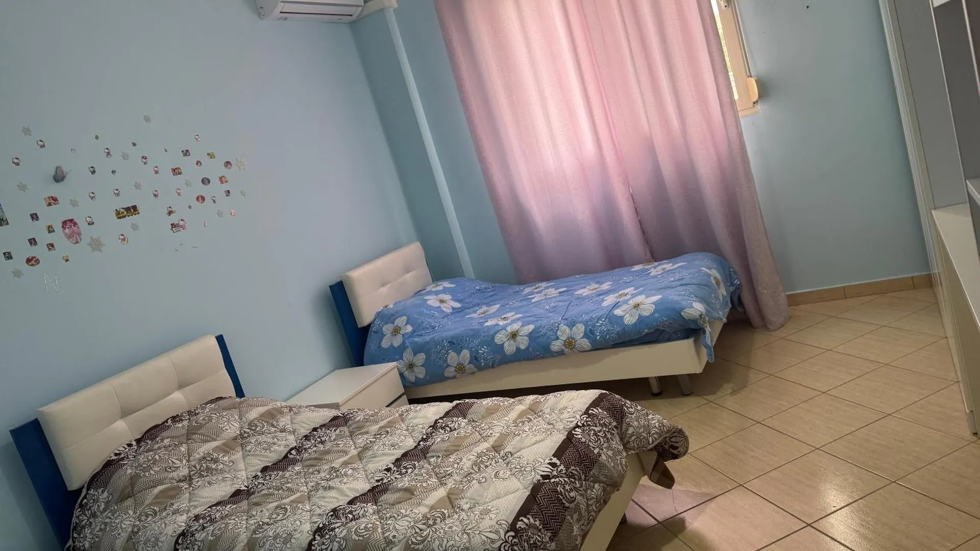 Elenis Home Vlorë 0*,